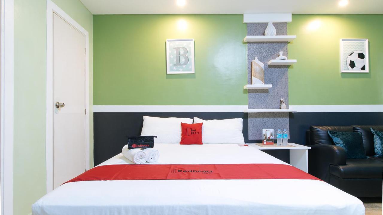 Reddoorz Plus Near Lapasan Plaza Cagayan De Oro Esterno foto