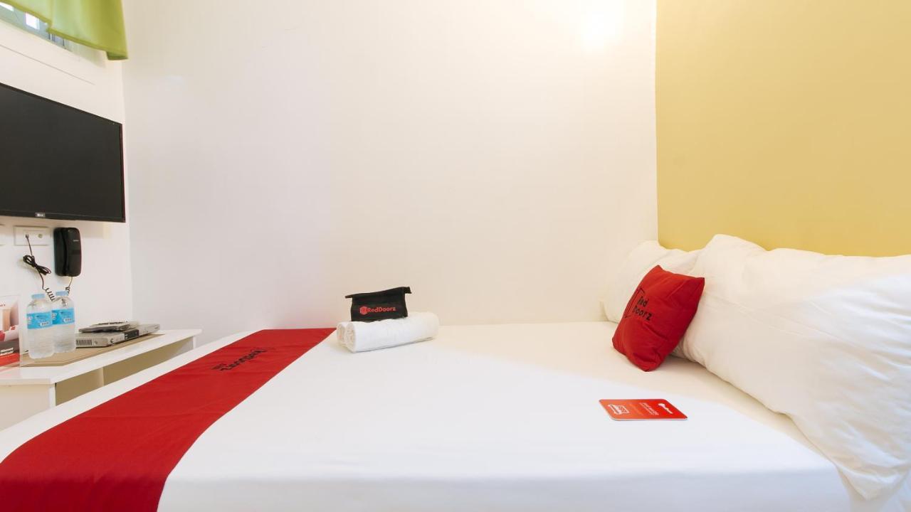 Reddoorz Plus Near Lapasan Plaza Cagayan De Oro Esterno foto