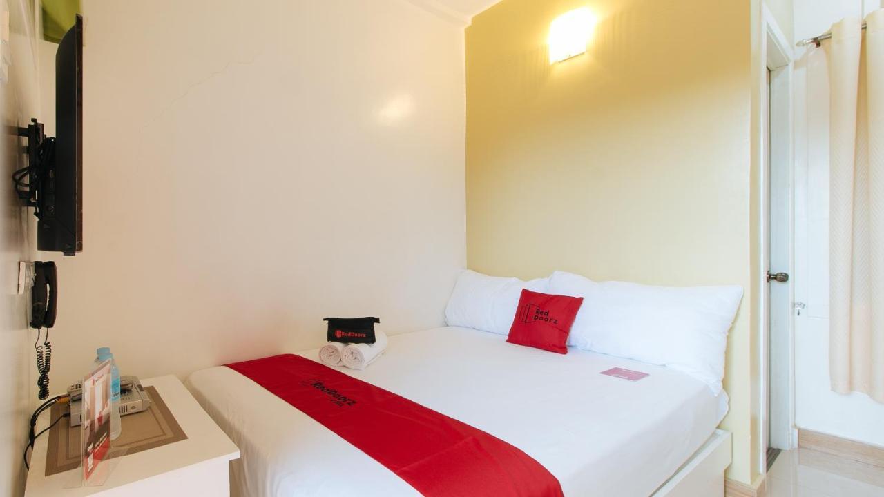 Reddoorz Plus Near Lapasan Plaza Cagayan De Oro Esterno foto